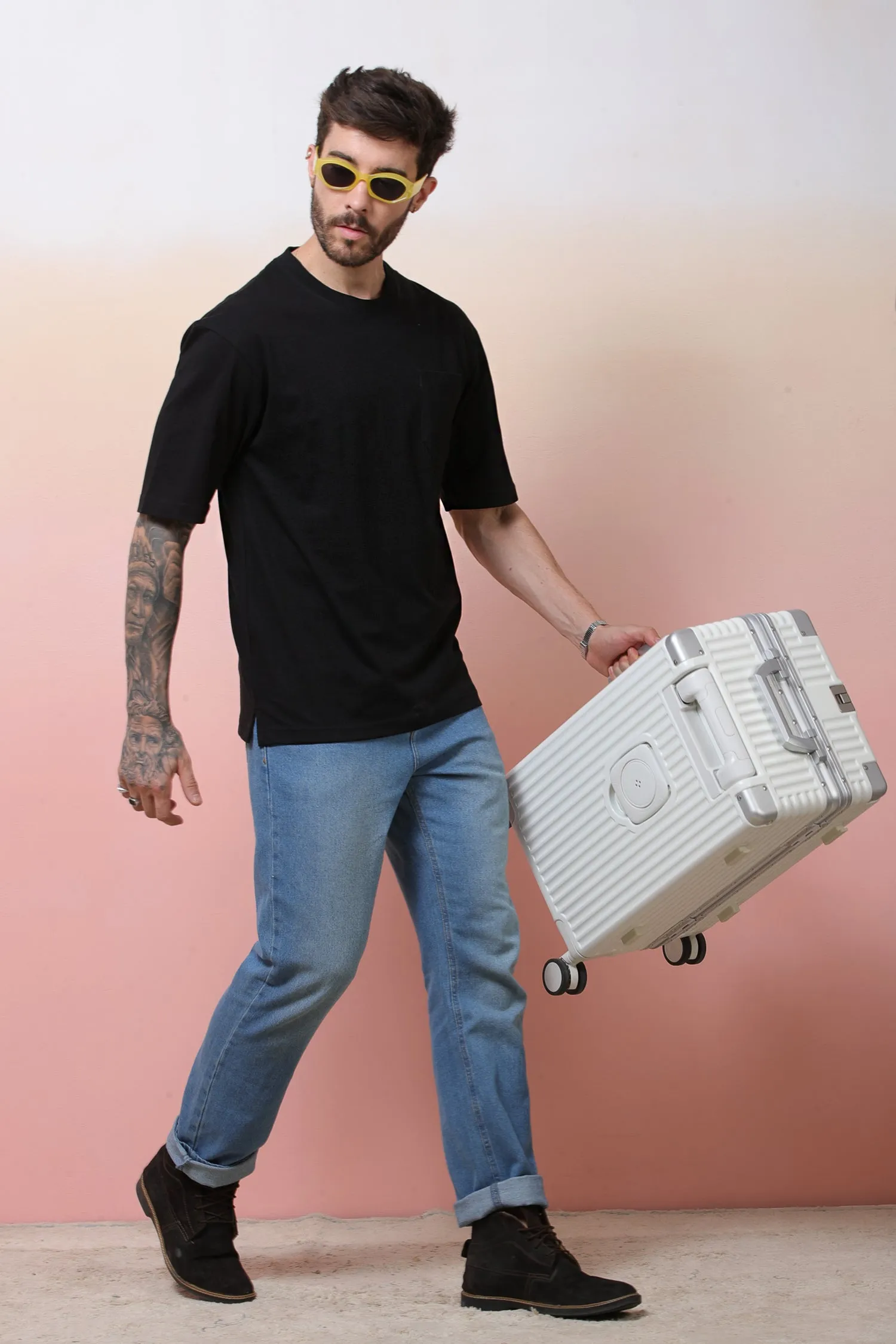 Halfsleeve Black 200 GSM Pure Cotton Plain T-Shirt